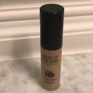 2/$10 makeup forever HD Foundation